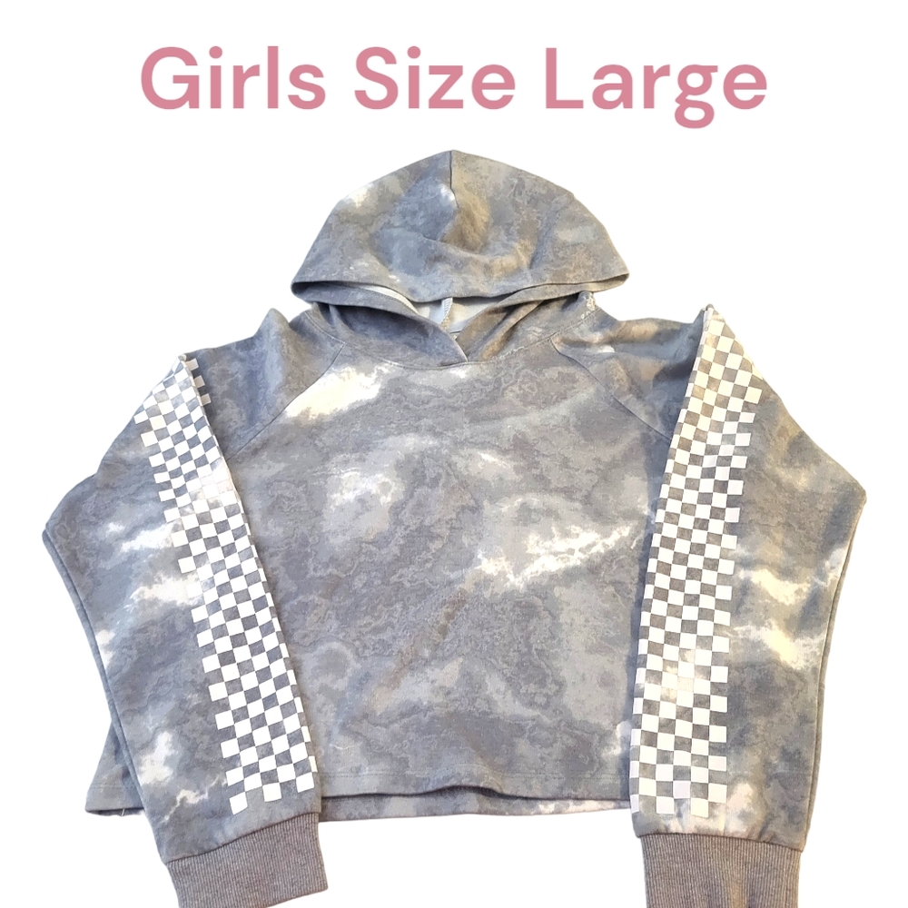 🔴 Inspired Hearts Hoodie‎ Kids Size L